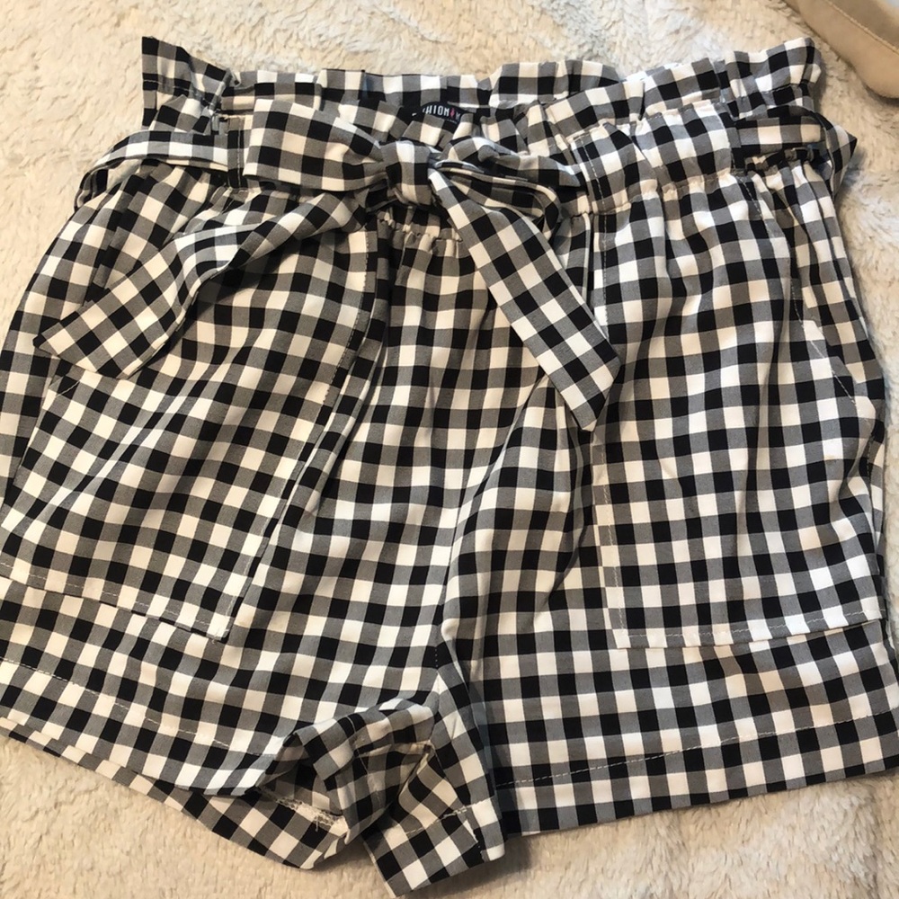 Fashion nova paper bag shorts